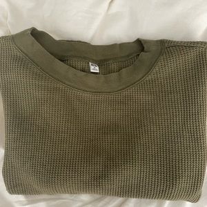Uniqlo Olive Quarter Sleeve Tee